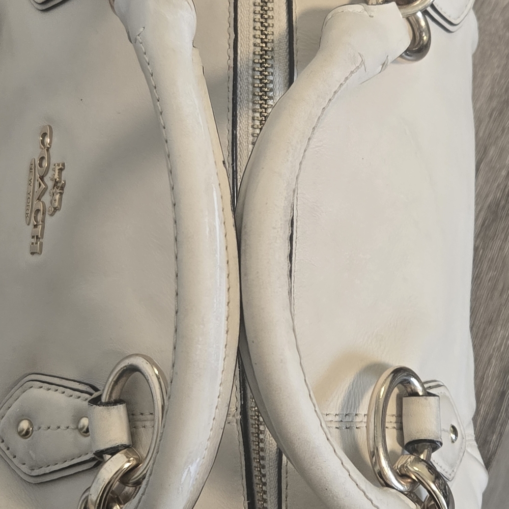 Coach White Leather Purse - Picture 11 of 16